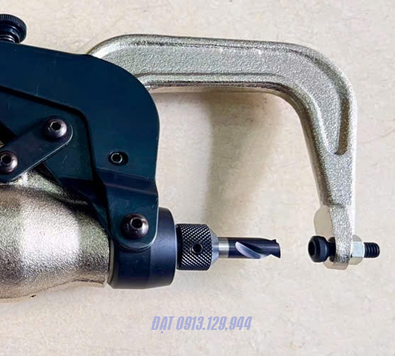 Máy khoan mối hàn bấm shinano SI-5800 Máy khoan mối hàn bấm shinano SI-5800