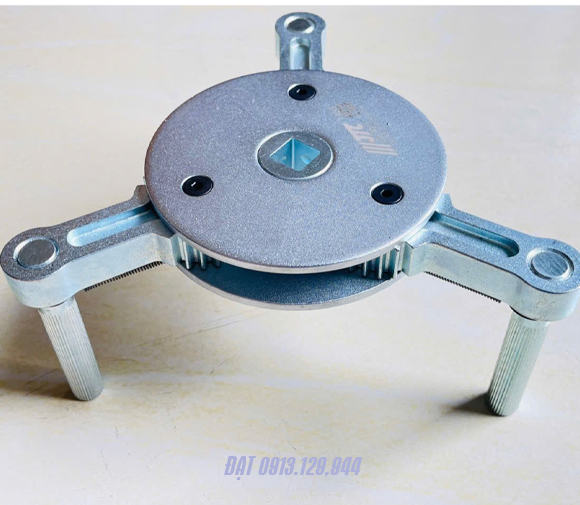 Cảo mở lọc nhớt 3 chấu JTC-1453 Cảo mở lọc nhớt 3 chấu JTC-1453