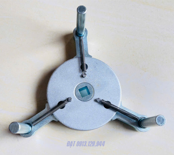 Cảo mở lọc nhớt 3 chấu JTC-1453