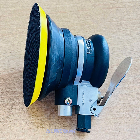 Máy chà nhám tròn đế gai 5" M7-QB-52502